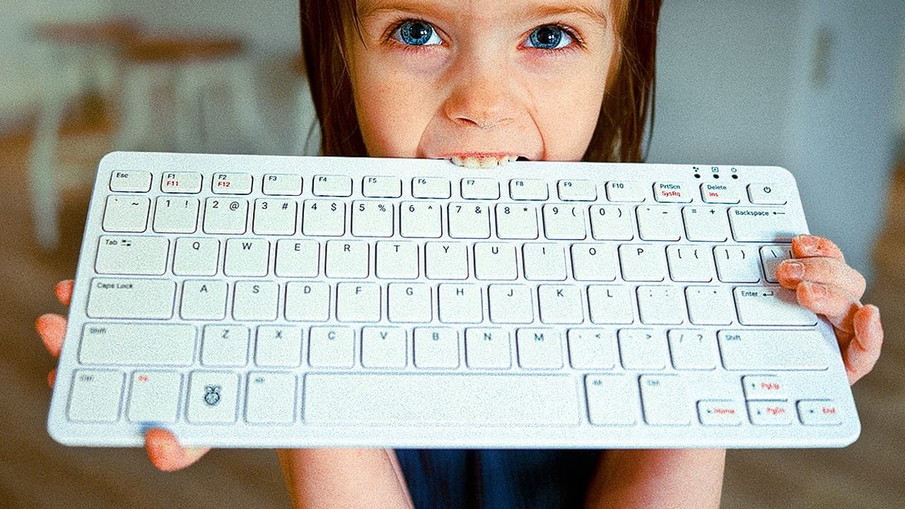 Raspberry Pi 500 and Official Monitor: First Impressions and Review